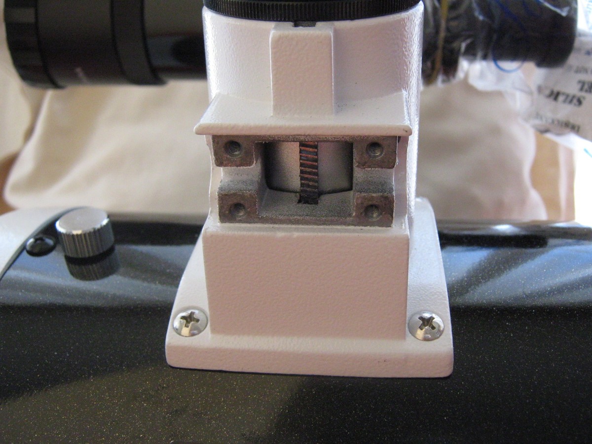 El enfocador una vez retirado el eje de mando